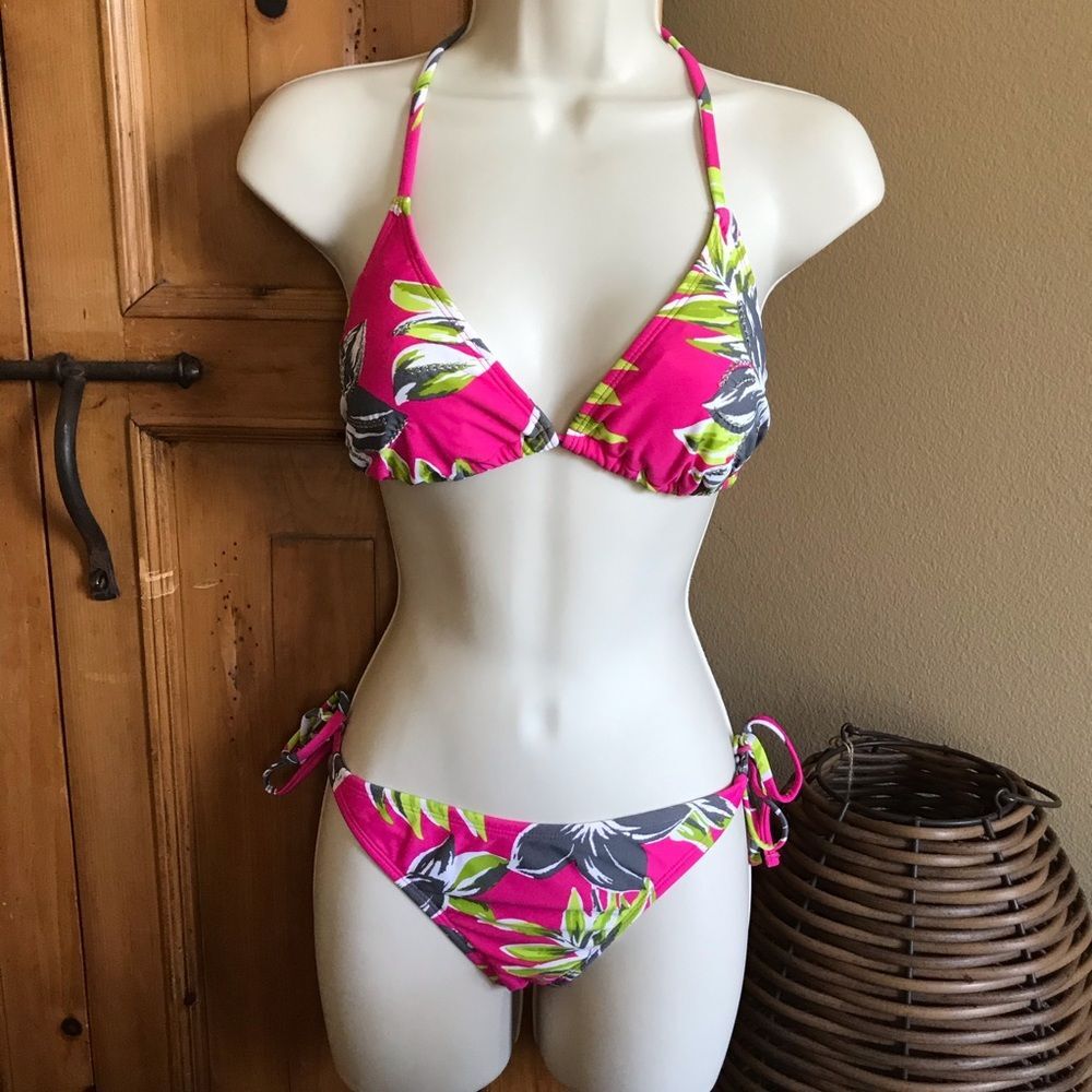 Xhilaration Tropic Hawaii Pink Floral Embroidered Halter String Bikini 2 Pc Set